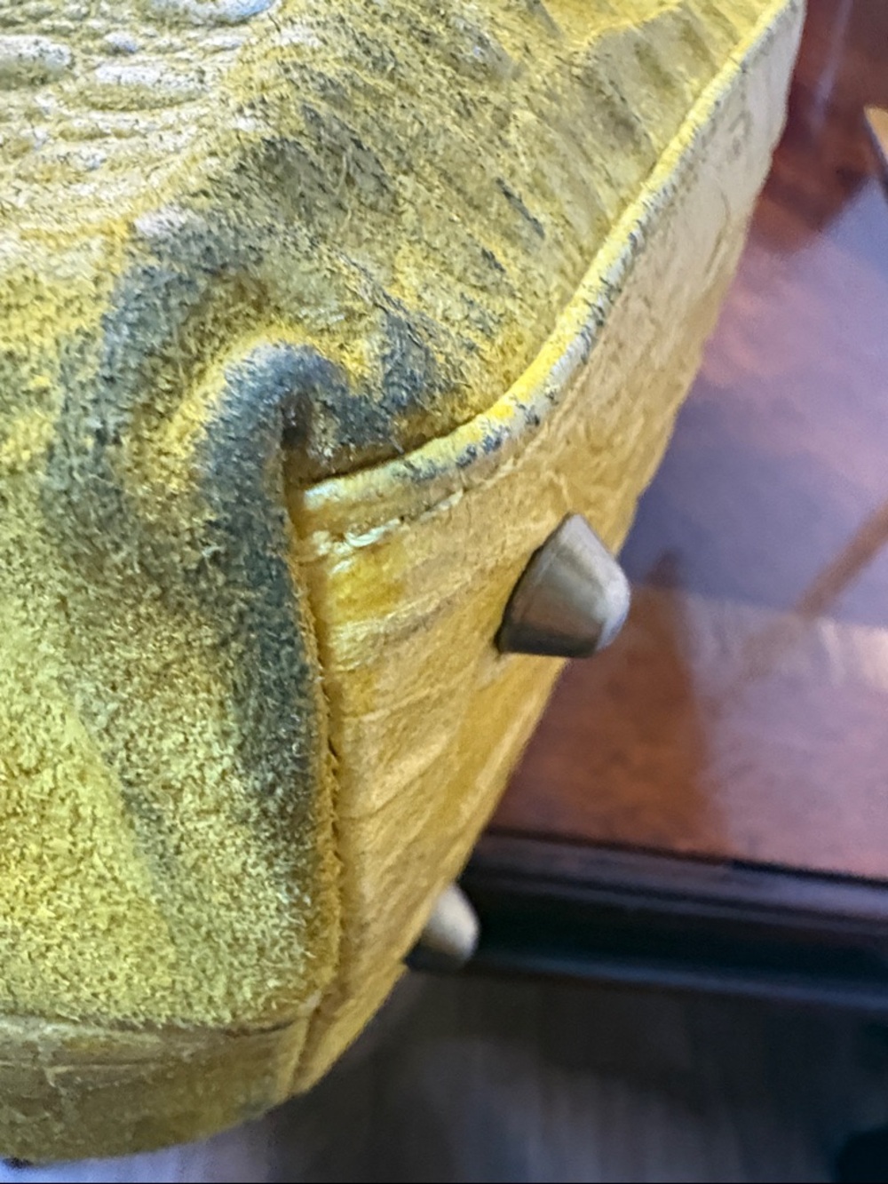 Crazy Yellow Croc-Designed Leather Tote Bag - Picture 7 of 7